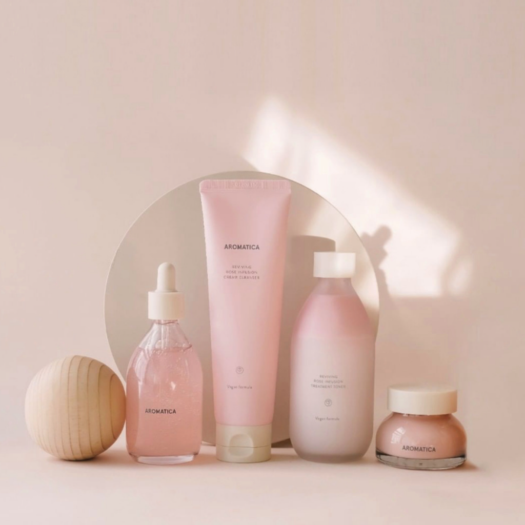 descubre nuestros sets coreanos para una piel radiante, el regalo perfecto para san valentín que cuidará y sorprenderá a tu pareja.