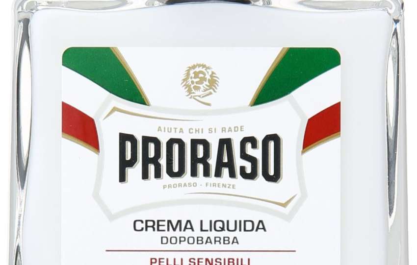 descubre nuestra selección de aftershaves balsámicos para hombres, ideales para refrescar y cuidar la piel después del afeitado con fragancias intensas y duraderas.