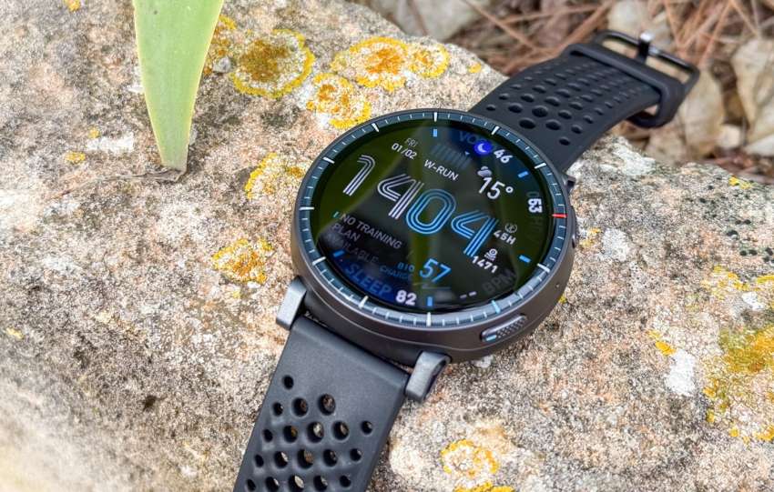 comparativa entre amazfit active max y apple watch ultra: descubre cuál smartwatch ofrece mejor pantalla de 3000 nits, características y rendimiento.