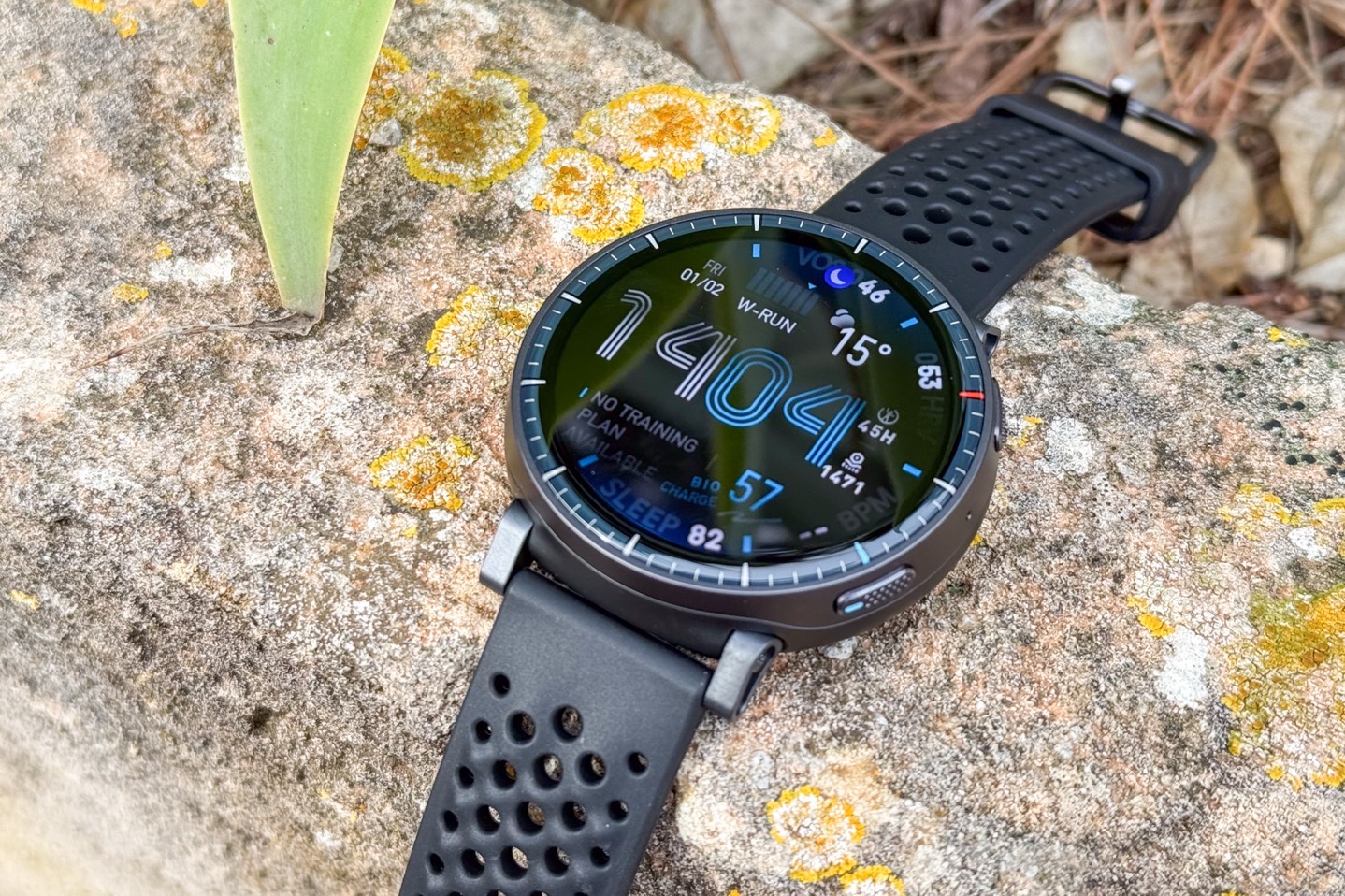 comparativa entre amazfit active max y apple watch ultra: descubre cuál smartwatch ofrece mejor pantalla de 3000 nits, características y rendimiento.