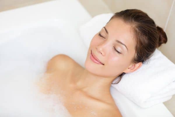 disfruta de baños relajantes con sales que revitalizan tu cuerpo y mente, proporcionando una experiencia de bienestar y descanso absoluto.