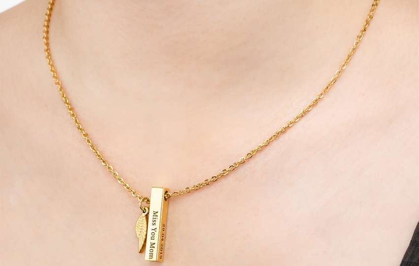 descubre collares personalizados con coordenadas únicas que capturan momentos especiales. perfectos para regalar o para ti, lleva siempre cerca ese lugar significativo.