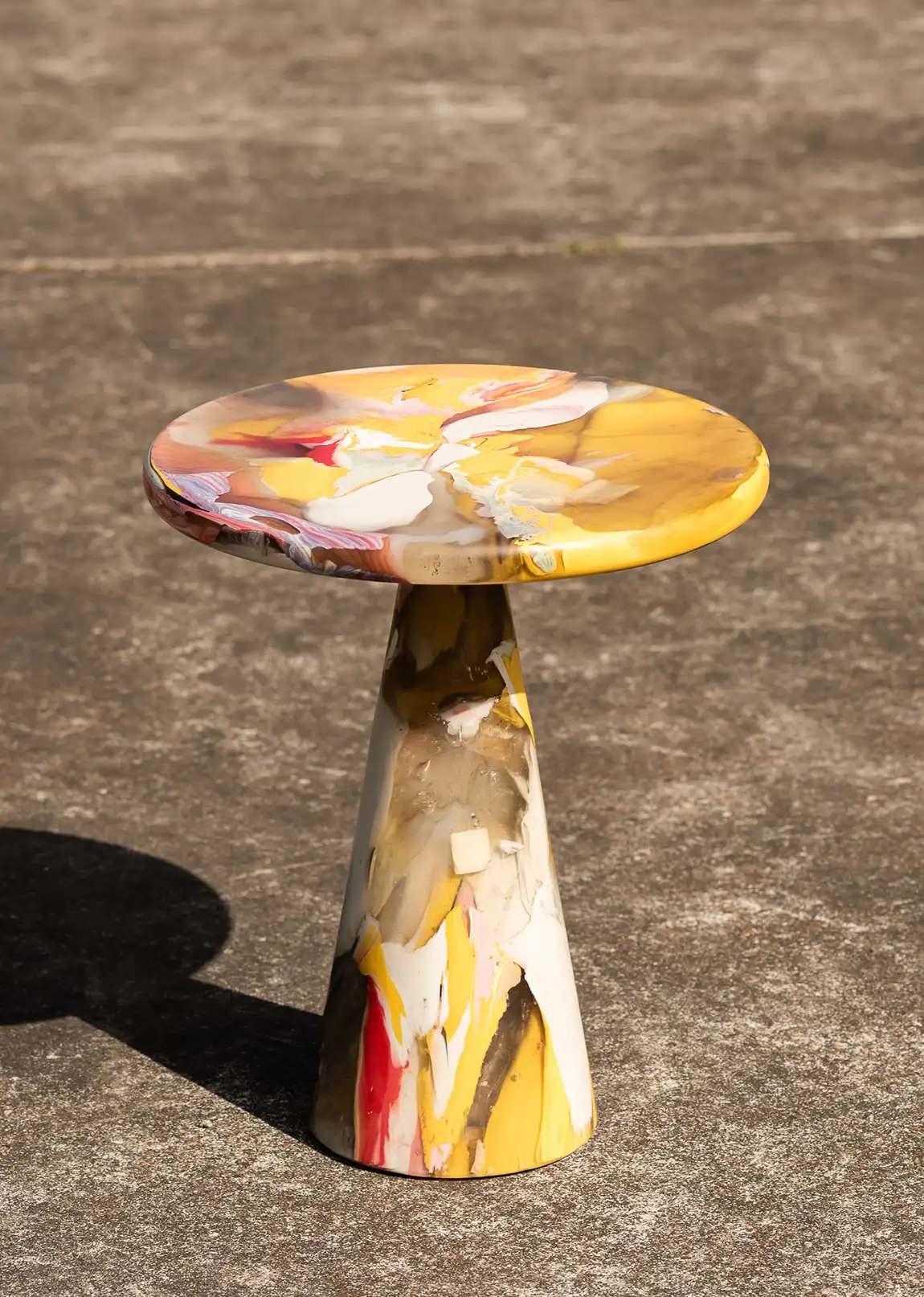 descubre la decoración sostenible de lujo con plástico reciclado, combinando elegancia y respeto por el medio ambiente en cada detalle.