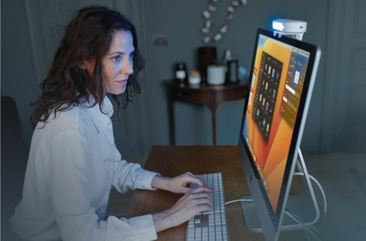 gafas de terapia de luz luminette para mejorar el bienestar, aumentar la energía y reducir los efectos del jet lag y el trastorno afectivo estacional.