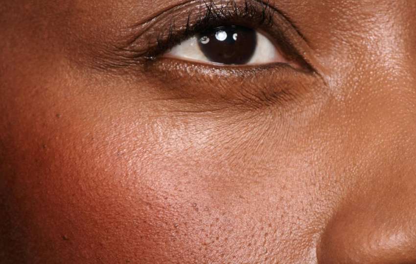 descubre glossier cloud paint primer, un rubor en polvo que ofrece un acabado natural y radiante para una piel fresca y luminosa durante todo el día.