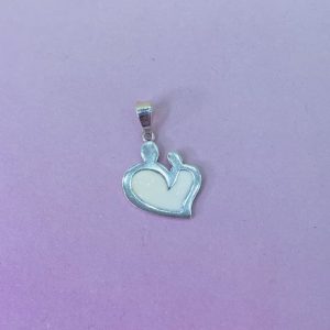 descubre nuestras joyas maternales personalizadas, diseñadas para celebrar el amor y la conexión única entre madre e hijo. regalos especiales que capturan momentos inolvidables.
