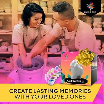 descubre los kits de moldes de manos en yeso para una noche especial en 2026. crea recuerdos únicos y personalizados con tu pareja con nuestros kits fáciles y divertidos.