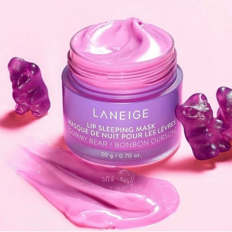 descubre las mascarillas nocturnas de labios laneige, un best-seller imprescindible para hidratar y reparar tus labios mientras duermes.