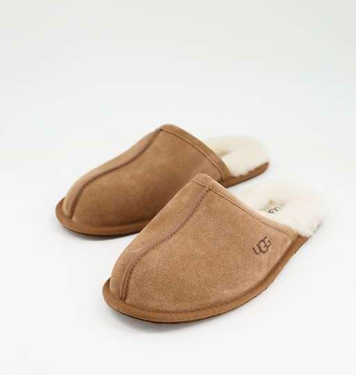 descubre la comodidad y el estilo con las pantuflas ugg de piel de oveja, perfectas para mantener tus pies cálidos y acogedores en cualquier ocasión.