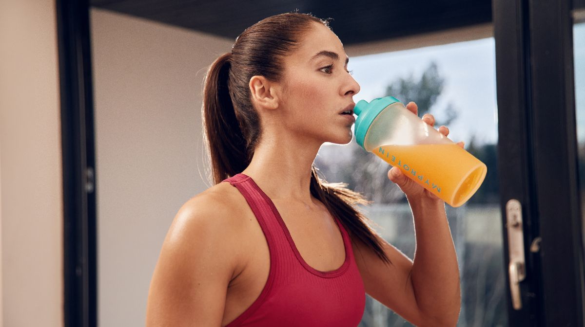 descubre nuestra selección de proteína y accesorios fitness diseñados especialmente para madres que quieren mantenerse activas y saludables.