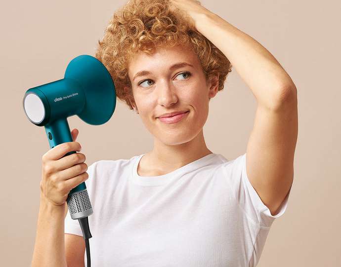 descubre los secadores iónicos de alta velocidad que ofrecen un secado rápido y cuidado profesional para tu cabello, reduciendo el frizz y mejorando su brillo.