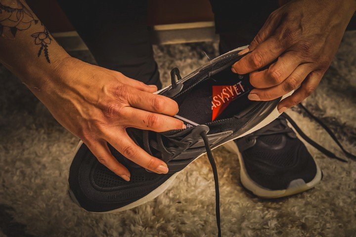 descubre nuestras zapatillas con máxima amortiguación, diseñadas para brindar confort y soporte excepcional en cada paso. ideales para deportistas y uso diario.