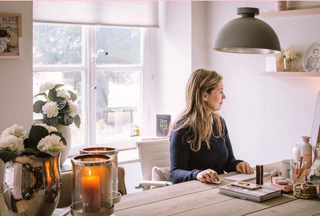 descubre accesorios ergonómicos diseñados especialmente para madres que teletrabajan, mejorando comodidad y productividad en casa.