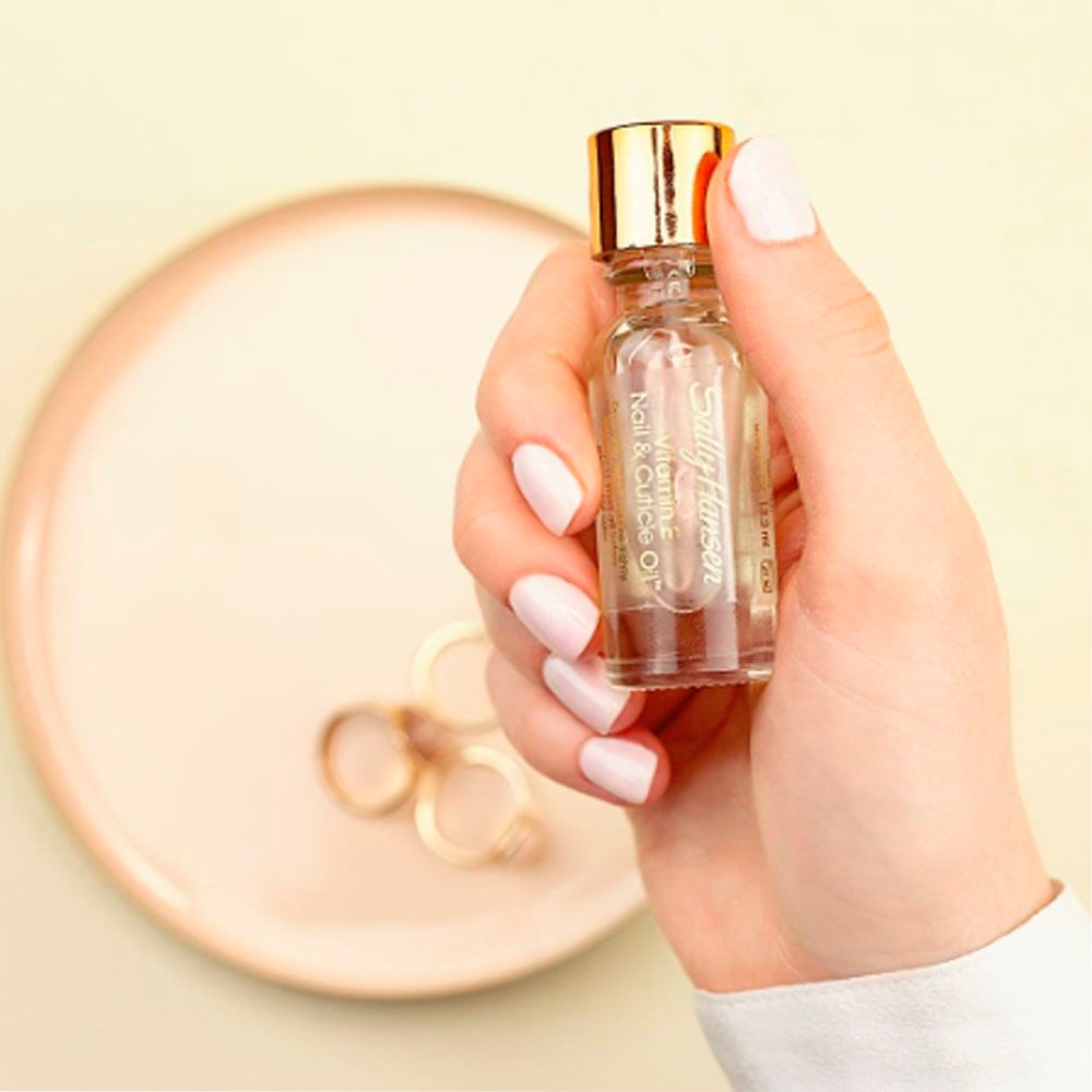 descubre aceites de cutícula con vitamina e que hidratan y relajan tus uñas, promoviendo su salud y belleza natural.