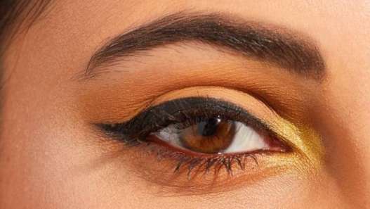 delineador gel profesional para cat eye: crea un look elegante y definido con larga duración y fácil aplicación.