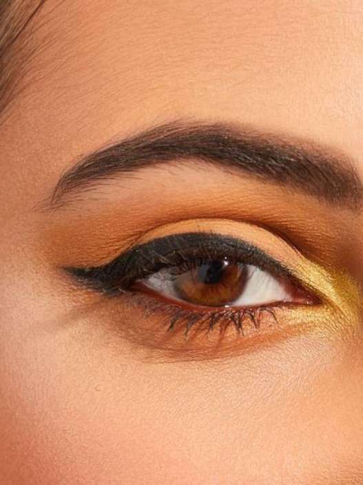 delineador gel profesional para cat eye: crea un look elegante y definido con larga duración y fácil aplicación.