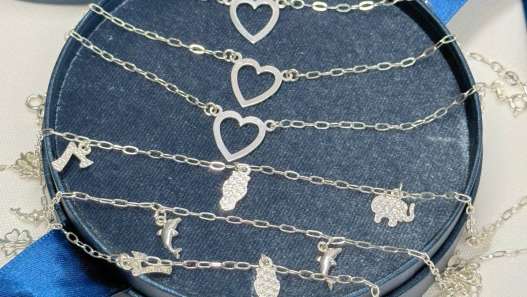 descubre las joyas de perlas 2026, la tendencia elegante que combina tradición y modernidad para realzar tu estilo con sofisticación y brillo único.