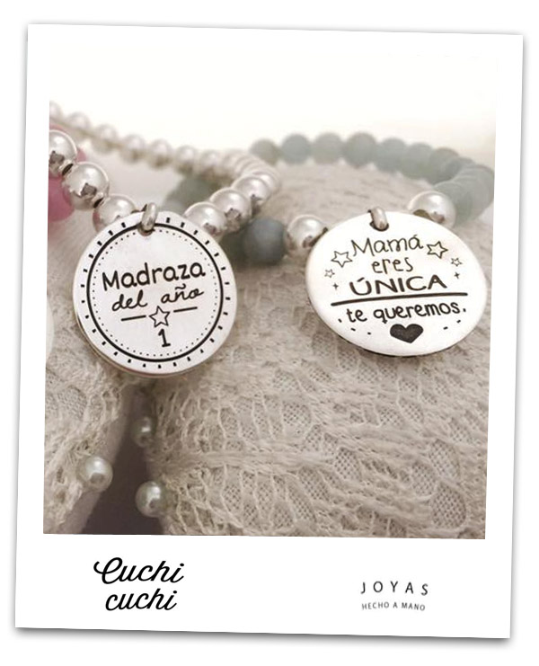 descubre nuestra joyería de plata 925 con mensajes especiales para amigas, el regalo perfecto que celebra la amistad y los momentos inolvidables.