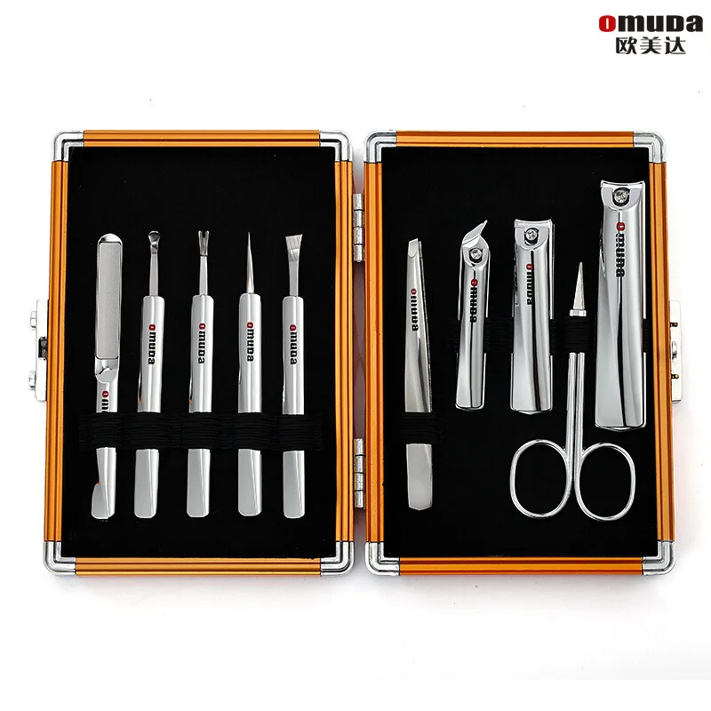 descubre nuestros kits de manicura para hombres en acero, diseñados para un cuidado personal cómodo y duradero. incluye herramientas resistentes y de alta calidad para mantener tus uñas impecables.