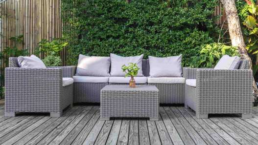 descubre muebles para terraza con estilo marinero, perfectos para disfrutar del verano al aire libre con comodidad y diseño.