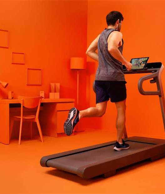 descubre el wahoo kickr run, la cinta que ajusta tu ritmo para entrenamientos personalizados y eficientes. mejora tu rendimiento con tecnología avanzada y precisión.